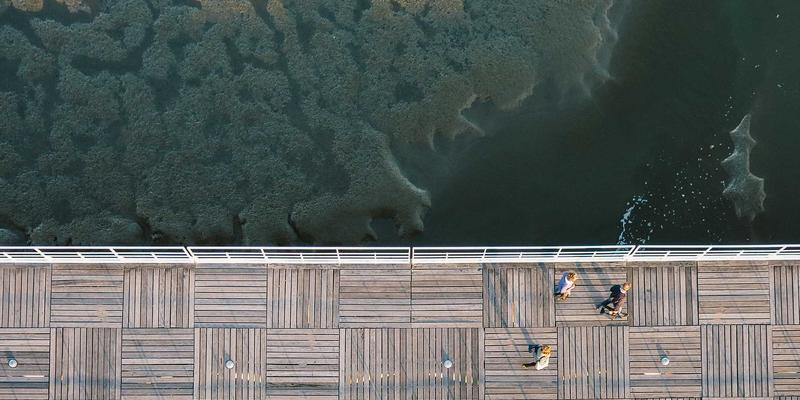 低轨卫星星座星间激光通信链路设计：企业级光纤网络在太空的延伸