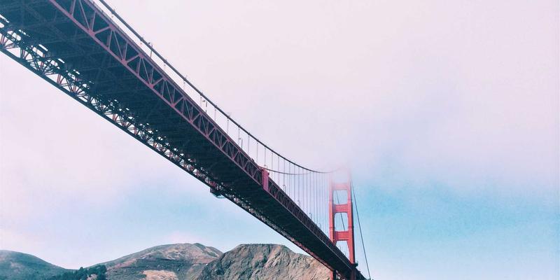 硅光芯片：重塑数据中心互连的未来网络解决方案