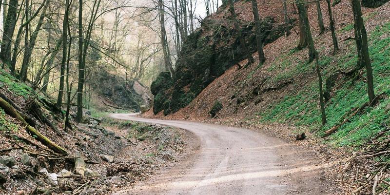 精准管控，稳健前行：通信工程项目中成本控制与风险管理的核心策略